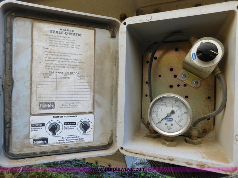 image for item J6839 2009 Timpte Super Hopper grain trailer