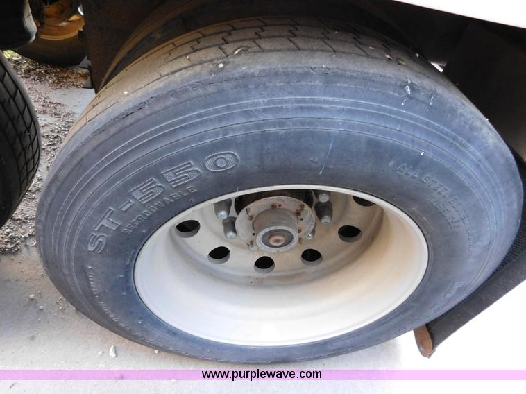 image for item J6839 2009 Timpte Super Hopper grain trailer