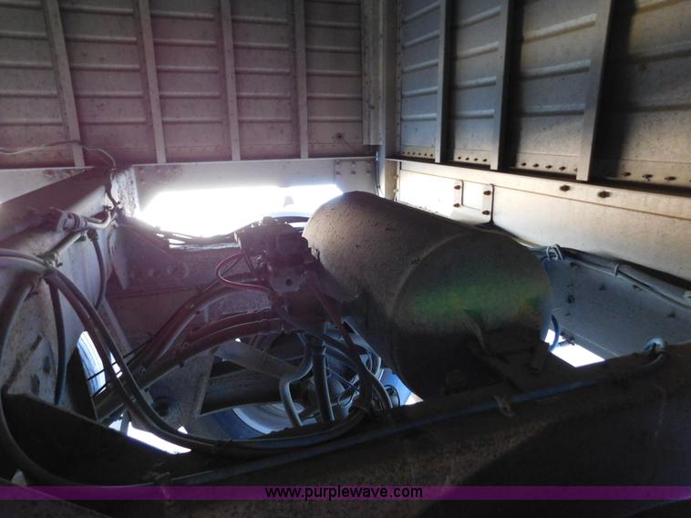 image for item J6839 2009 Timpte Super Hopper grain trailer