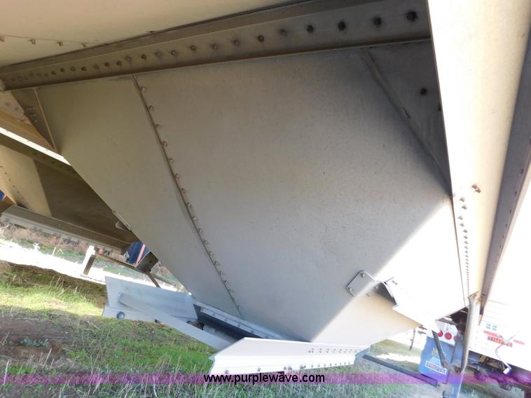 image for item J6839 2009 Timpte Super Hopper grain trailer