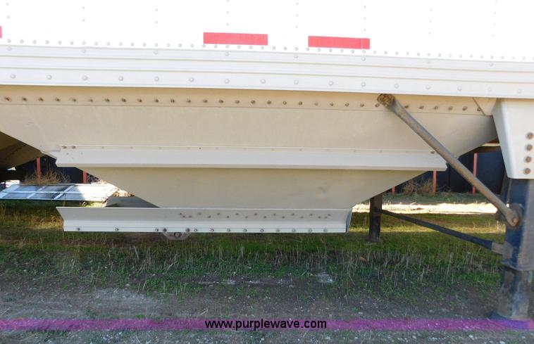 image for item J6839 2009 Timpte Super Hopper grain trailer