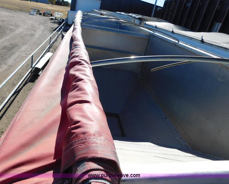 image for item J6840 2009 Timpte Super Hopper double hopper grain trailer