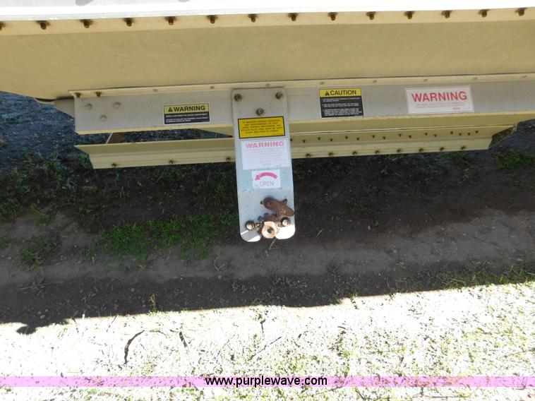 image for item J6840 2009 Timpte Super Hopper double hopper grain trailer