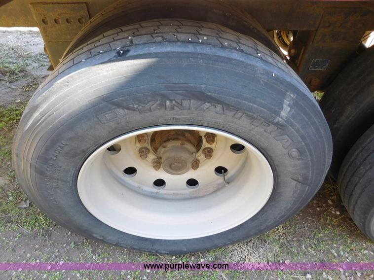 image for item J6840 2009 Timpte Super Hopper double hopper grain trailer