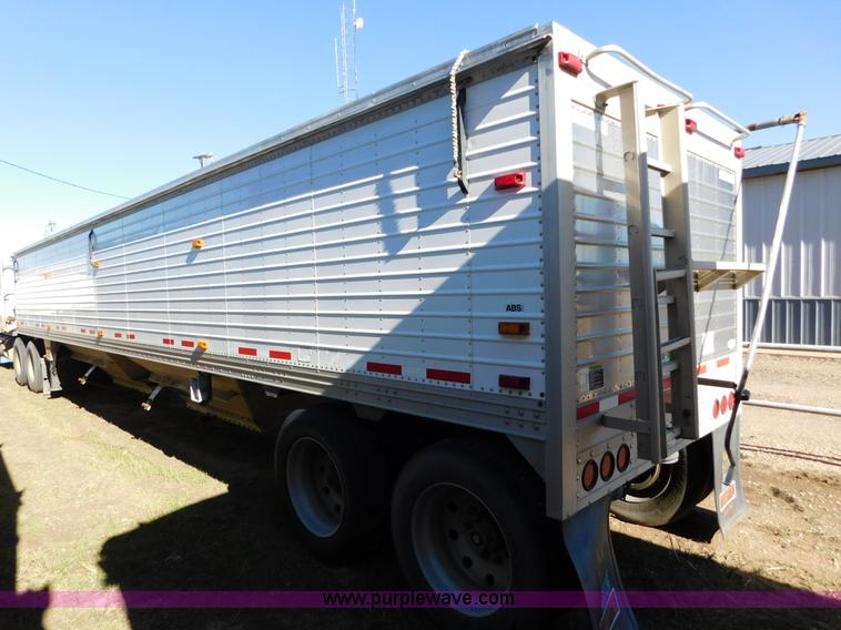 image for item J6840 2009 Timpte Super Hopper double hopper grain trailer