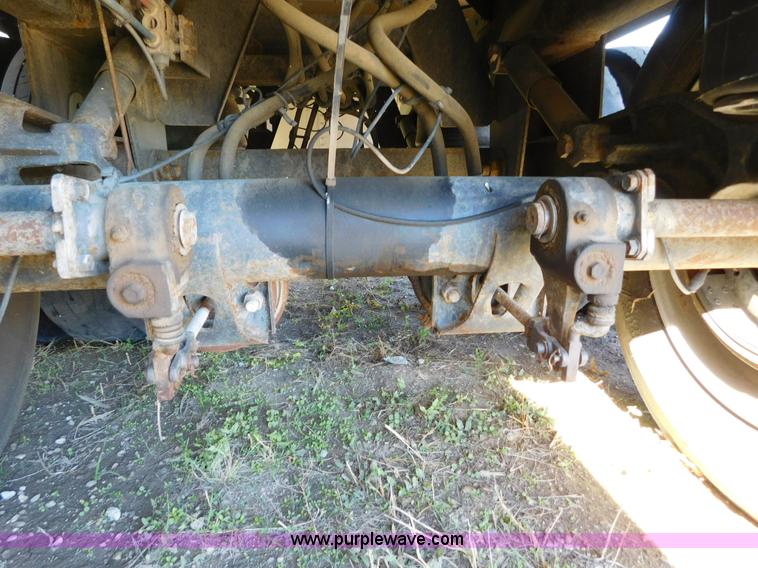 image for item J6840 2009 Timpte Super Hopper double hopper grain trailer