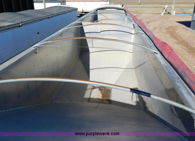 image for item J6840 2009 Timpte Super Hopper double hopper grain trailer