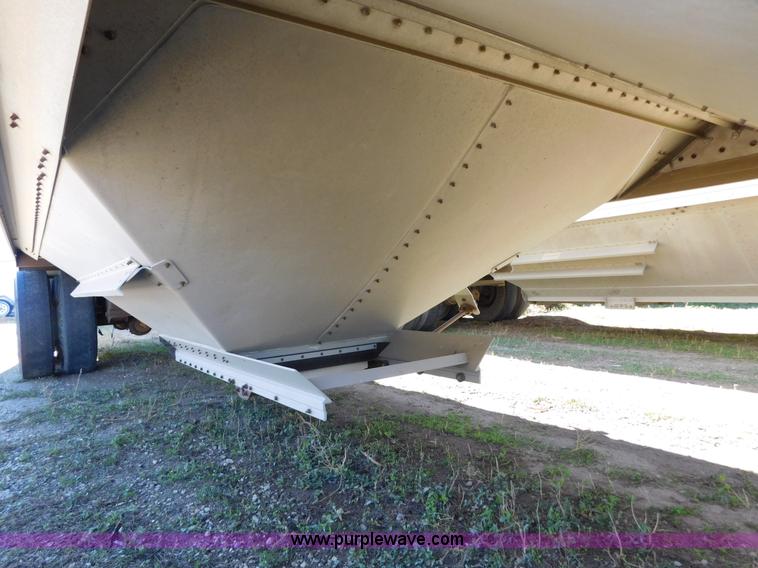 image for item J6840 2009 Timpte Super Hopper double hopper grain trailer