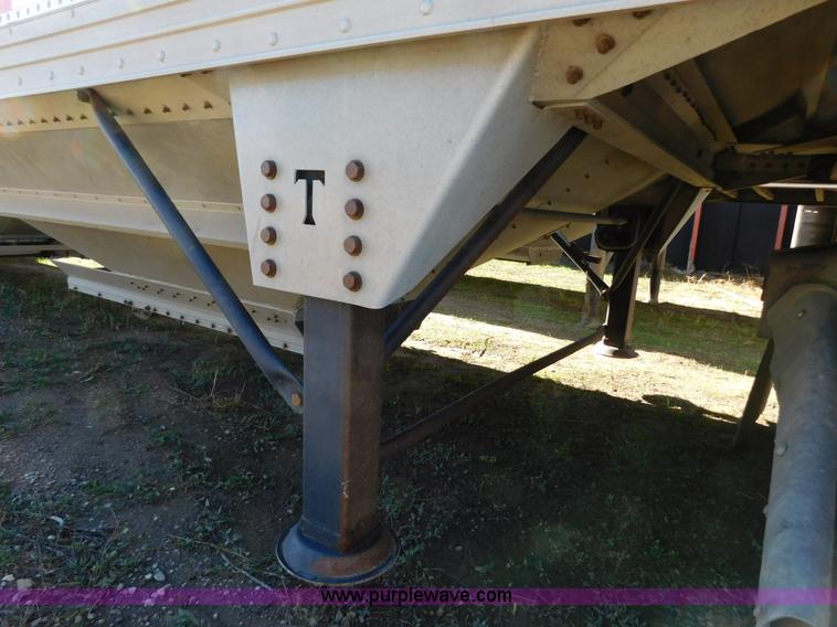 image for item J6840 2009 Timpte Super Hopper double hopper grain trailer