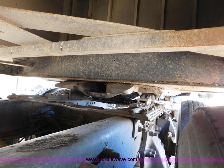 image for item J6840 2009 Timpte Super Hopper double hopper grain trailer