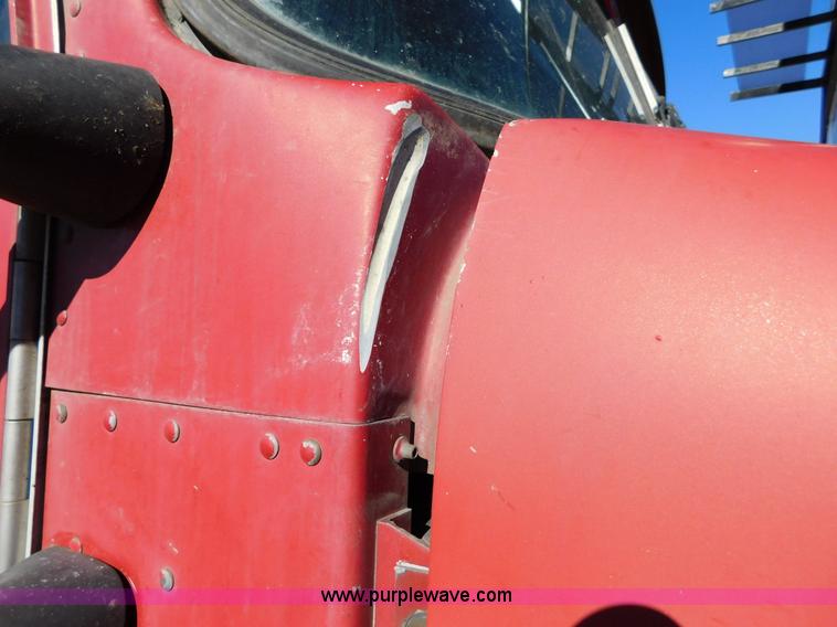 image for item J6841 1997 Kenworth T800 semi truck