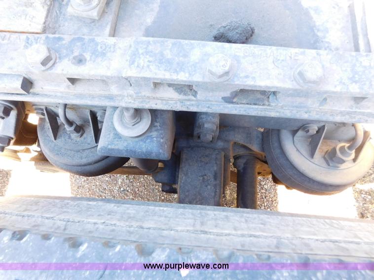 image for item J6841 1997 Kenworth T800 semi truck