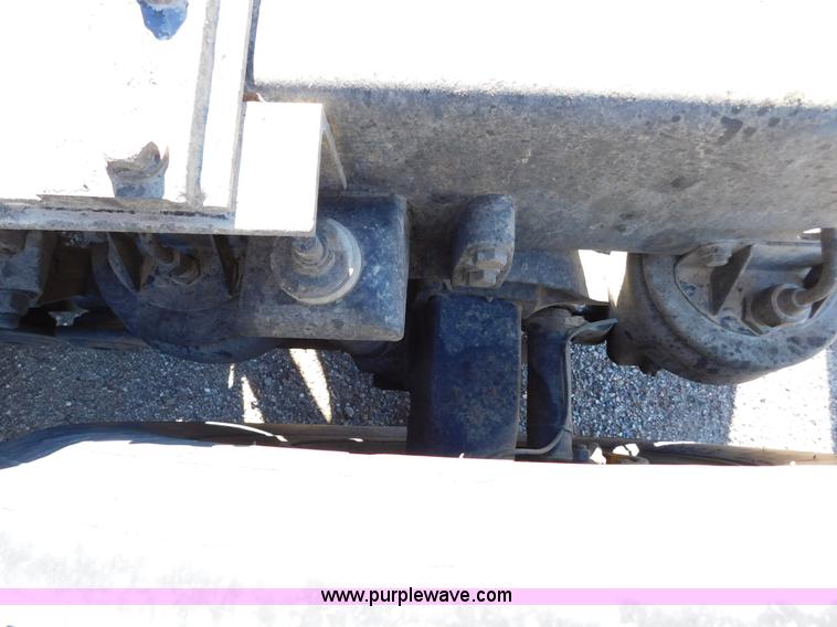 image for item J6841 1997 Kenworth T800 semi truck