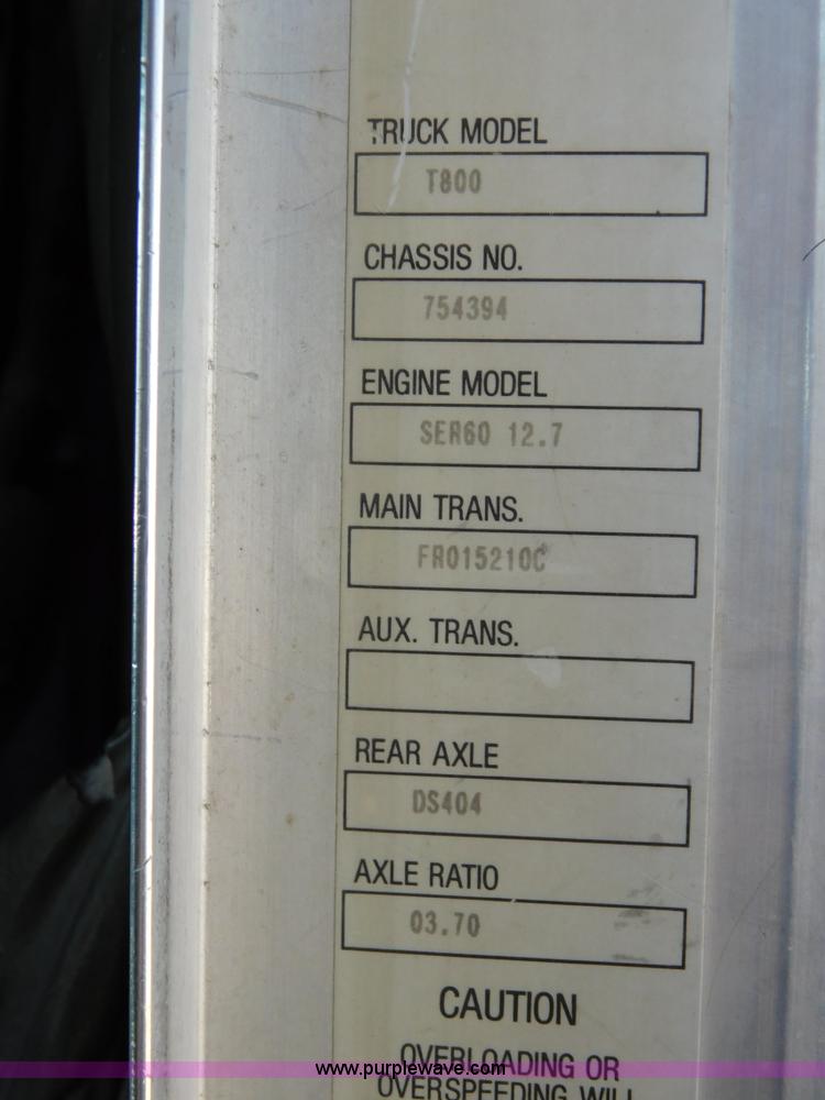 image for item J6841 1997 Kenworth T800 semi truck