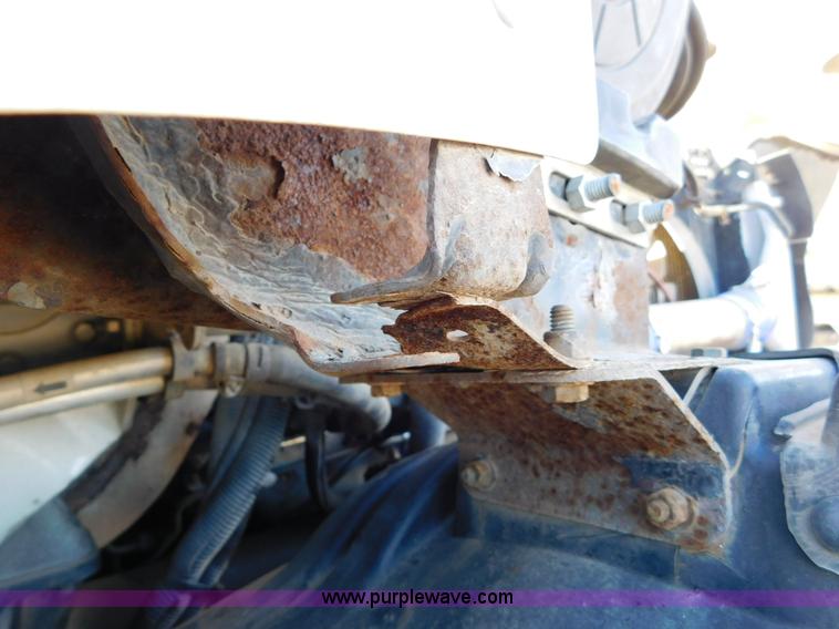 image for item J6842 2004 Freightliner Century Class ST120 semi truck