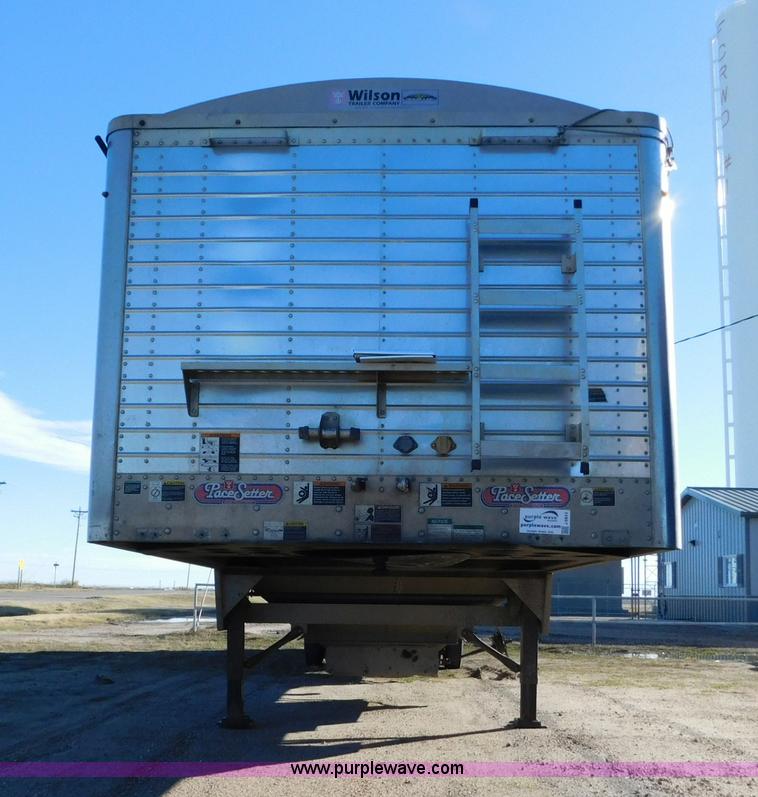 image for item J6843 2010 Wilson DWH-550 double hopper grain trailer