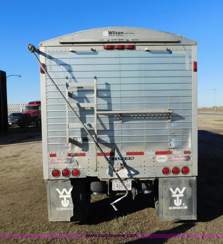 image for item J6843 2010 Wilson DWH-550 double hopper grain trailer