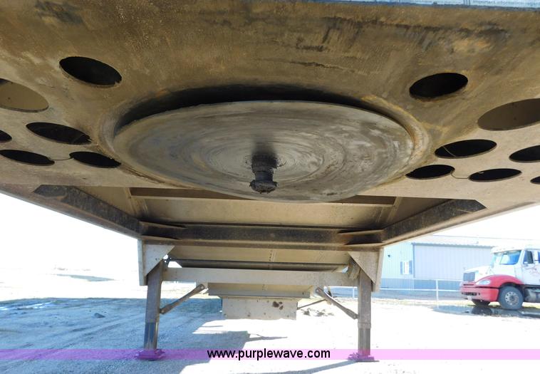 image for item J6843 2010 Wilson DWH-550 double hopper grain trailer