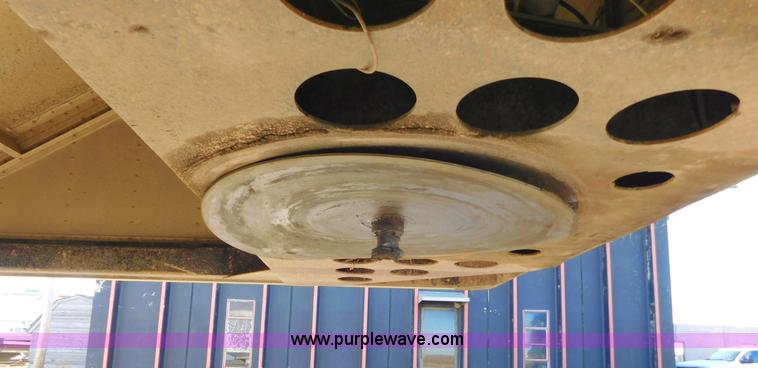 image for item J6843 2010 Wilson DWH-550 double hopper grain trailer