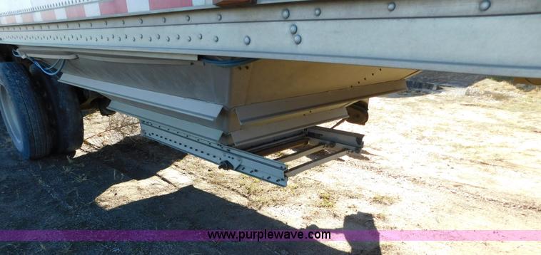 image for item J6843 2010 Wilson DWH-550 double hopper grain trailer