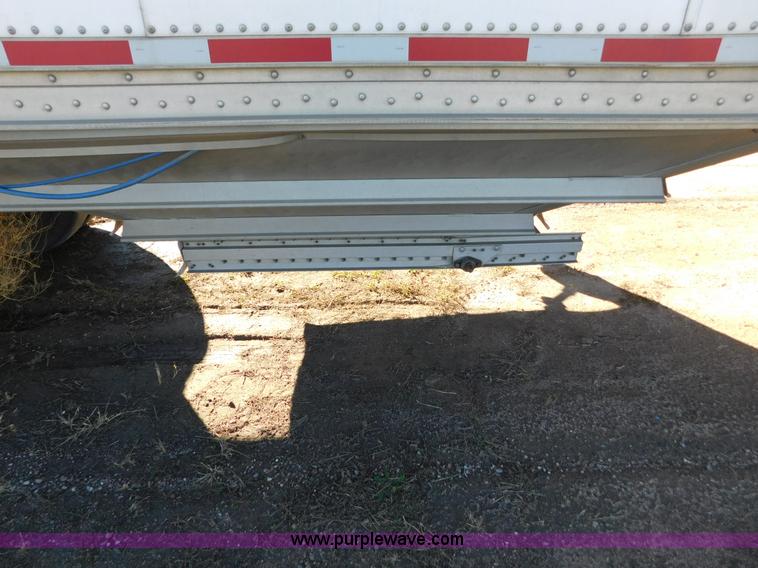 image for item J6843 2010 Wilson DWH-550 double hopper grain trailer