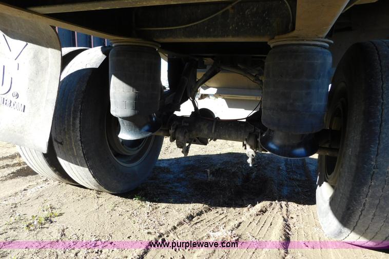 image for item J6843 2010 Wilson DWH-550 double hopper grain trailer