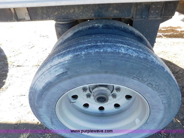 image for item J6843 2010 Wilson DWH-550 double hopper grain trailer