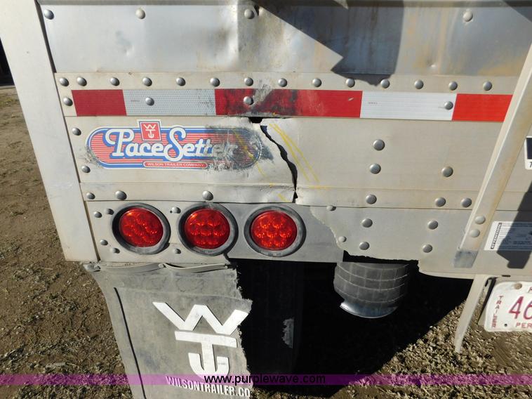 image for item J6843 2010 Wilson DWH-550 double hopper grain trailer