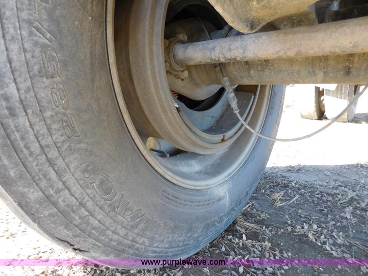 image for item J6843 2010 Wilson DWH-550 double hopper grain trailer