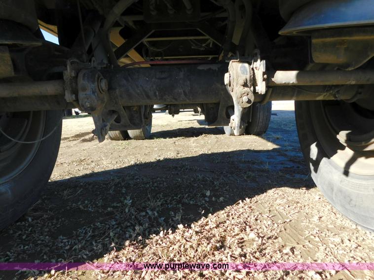 image for item J6843 2010 Wilson DWH-550 double hopper grain trailer