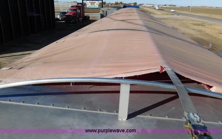 image for item J6843 2010 Wilson DWH-550 double hopper grain trailer