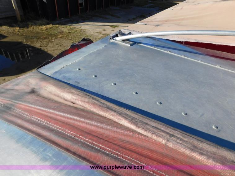 image for item J6843 2010 Wilson DWH-550 double hopper grain trailer