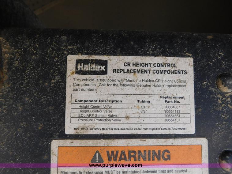 image for item J6843 2010 Wilson DWH-550 double hopper grain trailer