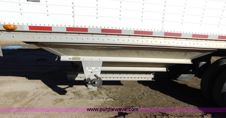 image for item J6843 2010 Wilson DWH-550 double hopper grain trailer