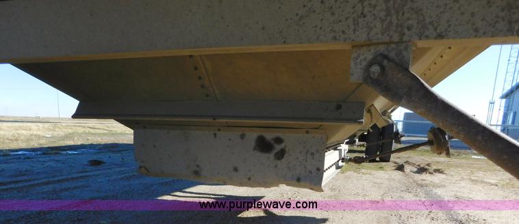 image for item J6843 2010 Wilson DWH-550 double hopper grain trailer