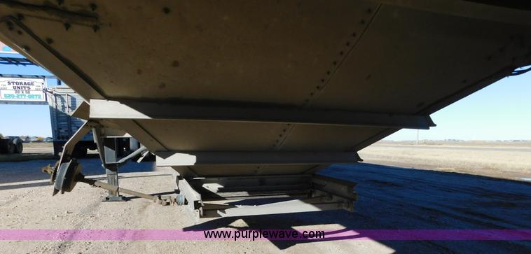 image for item J6843 2010 Wilson DWH-550 double hopper grain trailer