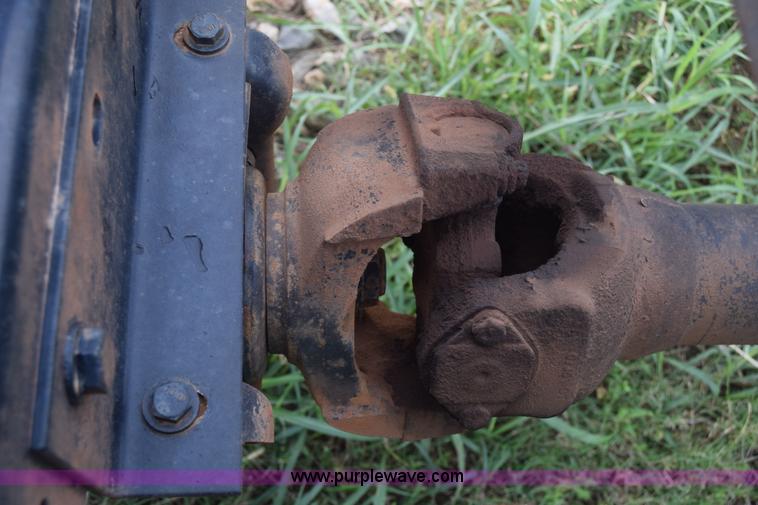 image for item J7006 2006 Kenworth T800 semi truck