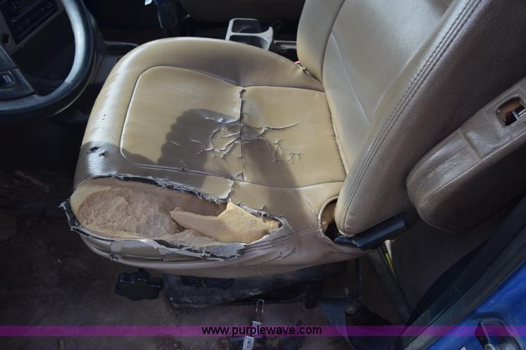 image for item J7007 2008 Sterling L9500 semi truck