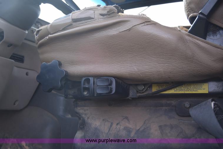 image for item J7007 2008 Sterling L9500 semi truck