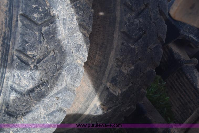 image for item J7007 2008 Sterling L9500 semi truck