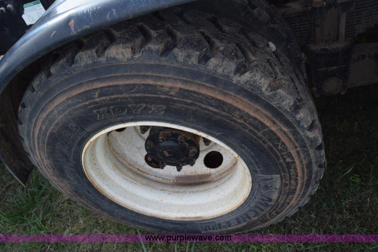 image for item J7007 2008 Sterling L9500 semi truck