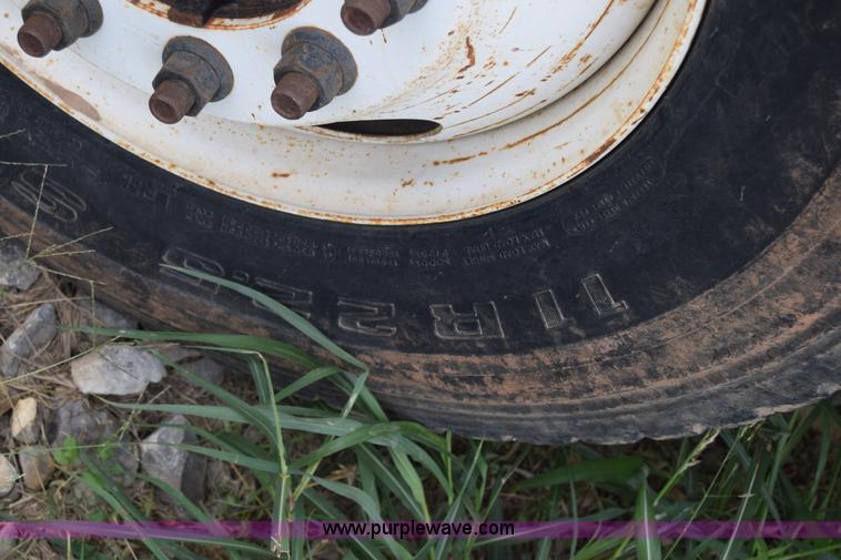 image for item J7007 2008 Sterling L9500 semi truck