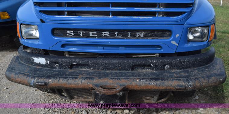 image for item J7007 2008 Sterling L9500 semi truck