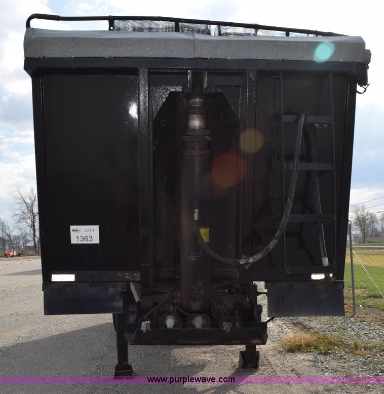 image for item J8464 1993 Mars end dump trailer
