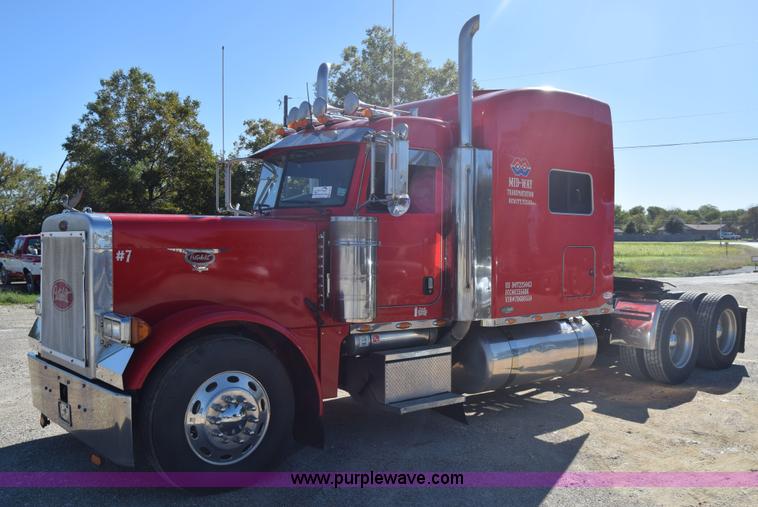 image for item K4917 2007 Peterbilt 379 semi truck