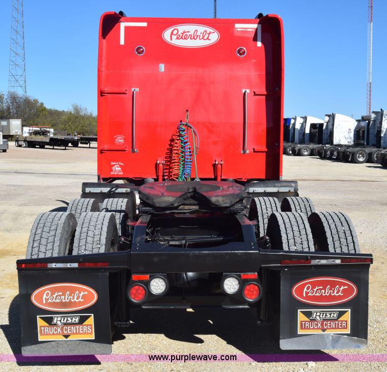 image for item K4917 2007 Peterbilt 379 semi truck