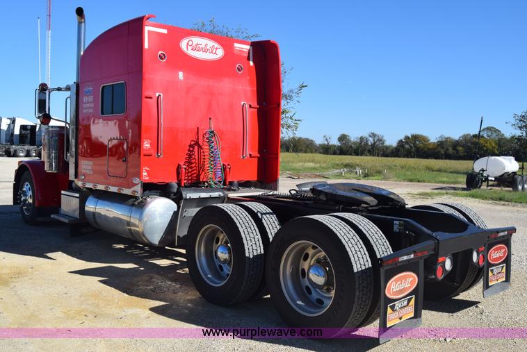 image for item K4917 2007 Peterbilt 379 semi truck