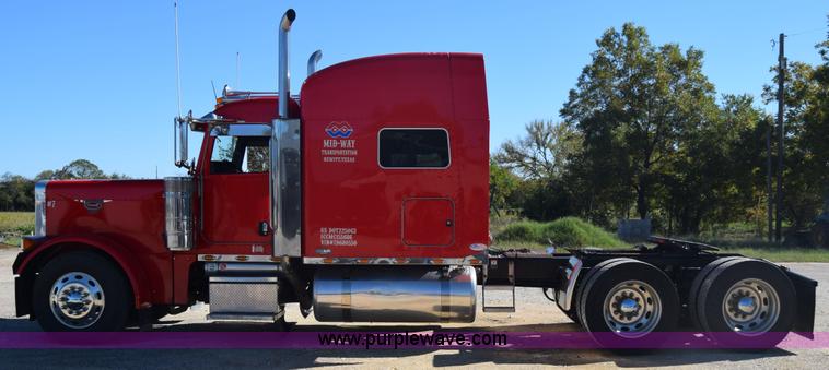image for item K4917 2007 Peterbilt 379 semi truck