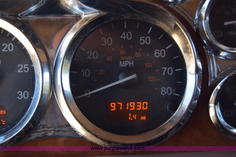 image for item K4917 2007 Peterbilt 379 semi truck