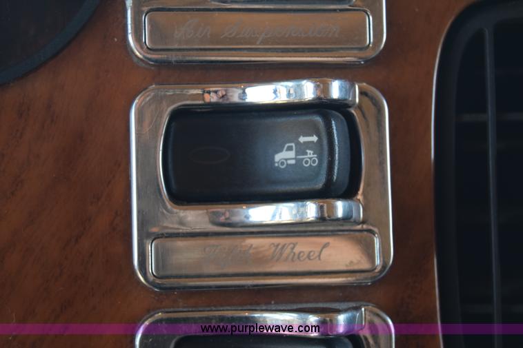 image for item K4917 2007 Peterbilt 379 semi truck